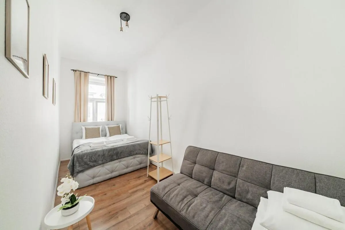 70 M2 Long-Term Central Westbahnhof Apartment Βιέννη 0*,  Αυστρία