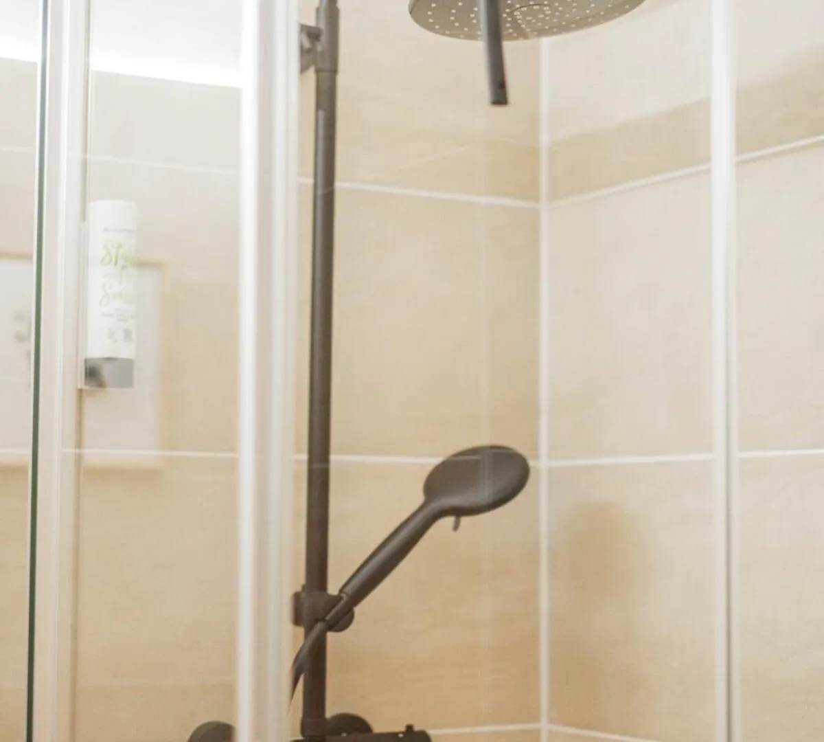 70 M2 Long-Term Central Westbahnhof Apartment Vienna