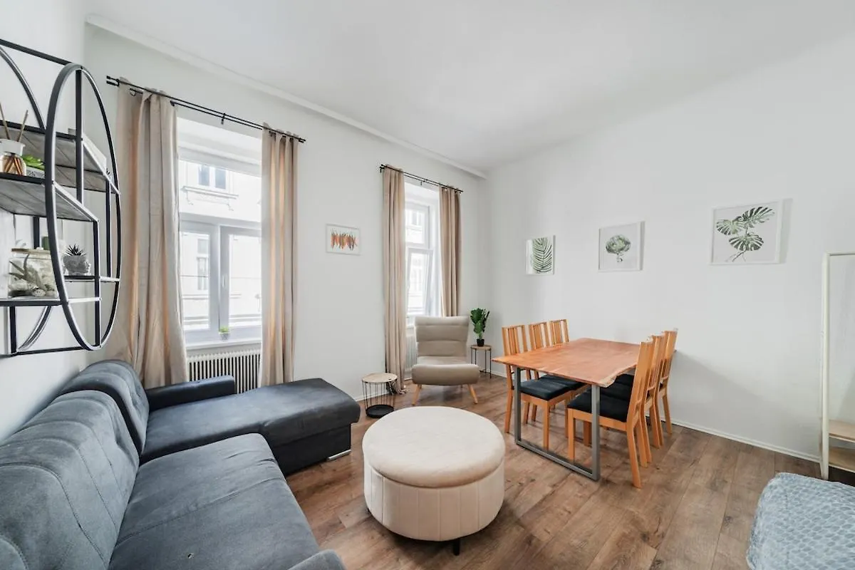70 M2 Long-Term Central Westbahnhof Apartment Vienna